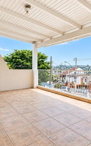 Casa para alugar com 180m², 3 quartos e 2 vagasVaranda