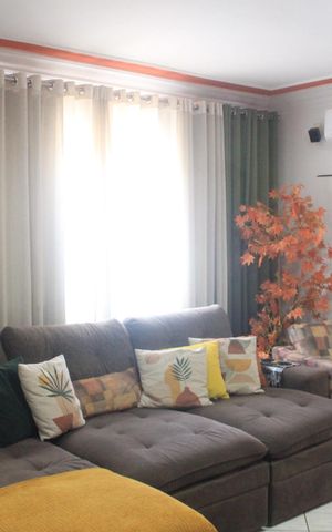 Casa para alugar com 500m², 4 quartos e 8 vagasSala