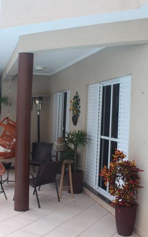 Casa para alugar com 500m², 4 quartos e 8 vagasQuintal