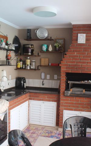 Casa para alugar com 500m², 4 quartos e 8 vagasQuintal