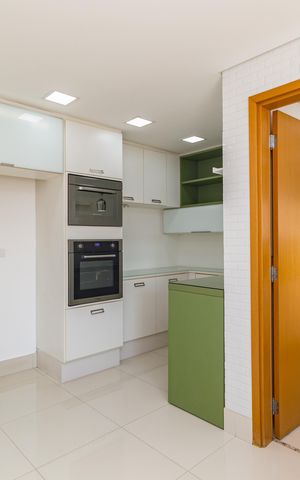 Apartamento para alugar com 156m², 3 quartos e 3 vagas Apartamento para alugar com 156m², 3 quartos e 3 vagasCozinha