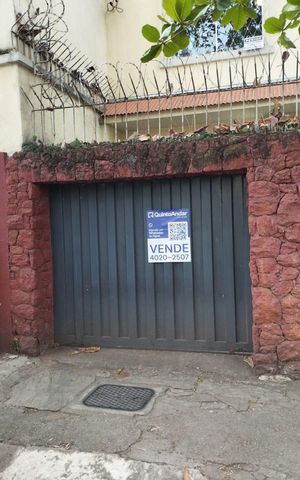 Casa à venda com 327m², 3 quartos e 2 vagas Casa à venda com 327m², 3 quartos e 2 vagasplaca instalada RVRC-254