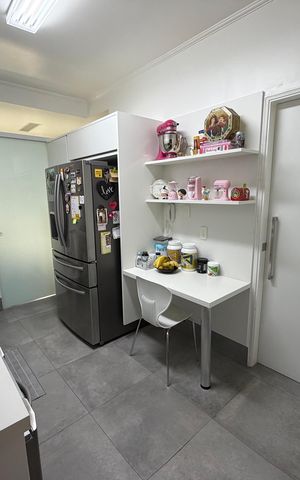 Apartamento para alugar com 113m², 2 quartos e 2 vagas Apartamento para alugar com 113m², 2 quartos e 2 vagasCozinha