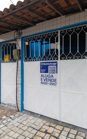 Casa para alugar com 168m², 3 quartos e 1 vaga Casa para alugar com 168m², 3 quartos e 1 vagaFachada