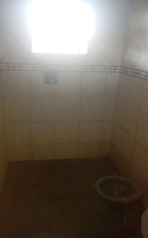 Casa à venda com 360m², 2 quartos e 5 vagasCasa 2 - Banheiro social