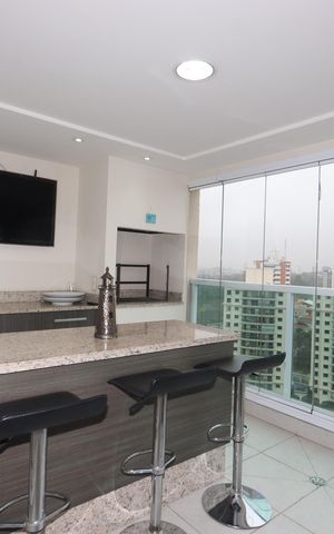 Apartamento para alugar com 156m², 3 quartos e 2 vagasVaranda