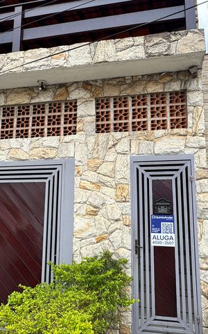 Casa para alugar com 140m², 3 quartos e 1 vaga Casa para alugar com 140m², 3 quartos e 1 vagaFachada