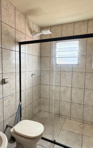 Casa para alugar com 140m², 3 quartos e 1 vaga Casa para alugar com 140m², 3 quartos e 1 vagaBanheiro