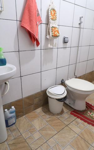 Casa para alugar com 150m², 3 quartos e 3 vagasBanheiro do Quarto 1
