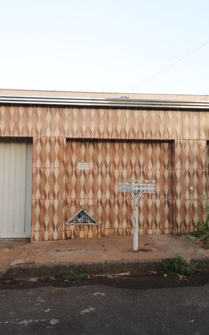 Casa para alugar com 150m², 3 quartos e 3 vagasFachada