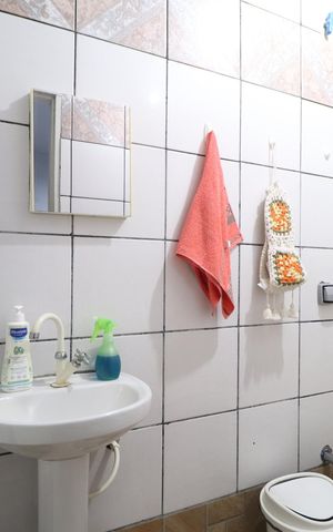 Casa para alugar com 150m², 3 quartos e 3 vagasBanheiro do Quarto 1