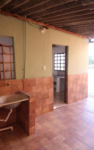 Casa à venda com 600m², 2 quartos e 1 vagaÁrea de Serviço Casa 2