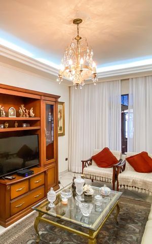 Casa à venda com 145m², 3 quartos e 2 vagas Casa à venda com 145m², 3 quartos e 2 vagasSala