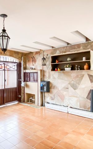 Casa à venda com 145m², 3 quartos e 2 vagas Casa à venda com 145m², 3 quartos e 2 vagasGaragem