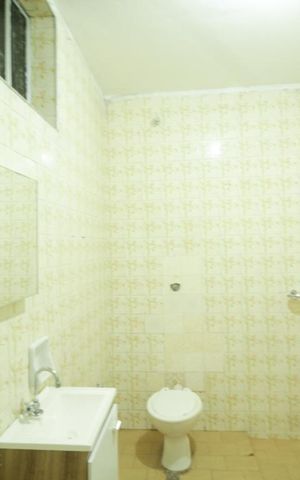 Casa para alugar com 60m², 1 quarto e sem vaga Casa para alugar com 60m², 1 quarto e sem vagaBanheiro