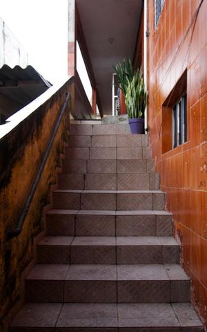 Casa para alugar com 60m², 1 quarto e sem vaga Casa para alugar com 60m², 1 quarto e sem vagaEscada