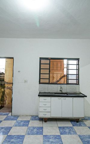 Casa para alugar com 60m², 1 quarto e sem vaga Casa para alugar com 60m², 1 quarto e sem vagaCozinha