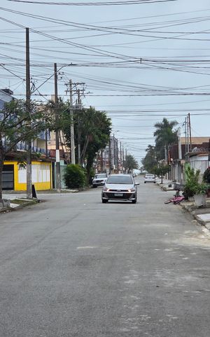 Casa para alugar com 100m², 2 quartos e 2 vagas Casa para alugar com 100m², 2 quartos e 2 vagasVista da Rua