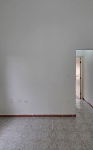 Casa para alugar com 100m², 2 quartos e 2 vagas Casa para alugar com 100m², 2 quartos e 2 vagasSala 1