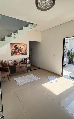 Casa à venda com 210m², 4 quartos e 4 vagas