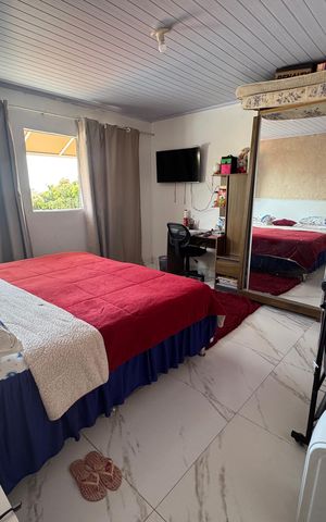 Casa à venda com 210m², 4 quartos e 4 vagas