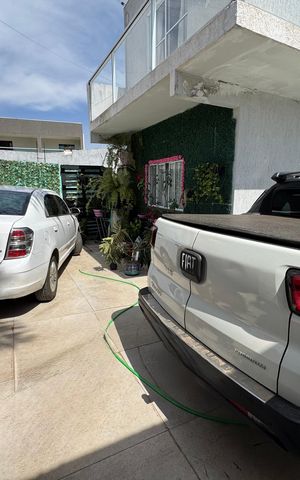 Casa à venda com 210m², 4 quartos e 4 vagas