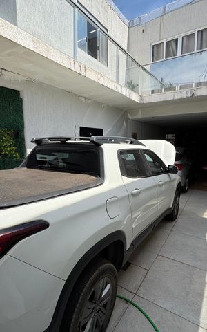 Casa à venda com 210m², 4 quartos e 4 vagas