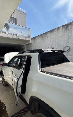 Casa à venda com 210m², 4 quartos e 4 vagas