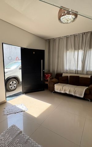 Casa à venda com 210m², 4 quartos e 4 vagas