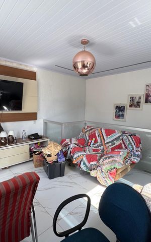 Casa à venda com 210m², 4 quartos e 4 vagas