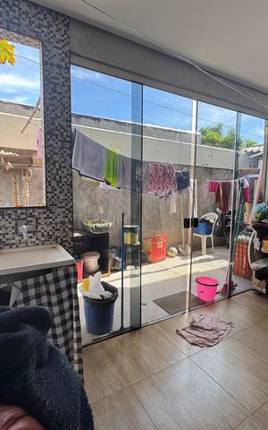 Casa à venda com 210m², 4 quartos e 4 vagas