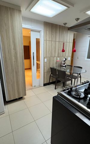 Apartamento à venda com 147m², 4 quartos e 2 vagasCozinha 