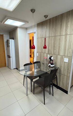 Apartamento à venda com 147m², 4 quartos e 2 vagasCozinha 
