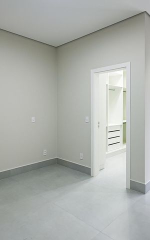 Casa de condomínio à venda com 190m², 3 quartos e 4 vagas Casa de condomínio à venda com 190m², 3 quartos e 4 vagasSuite 3
