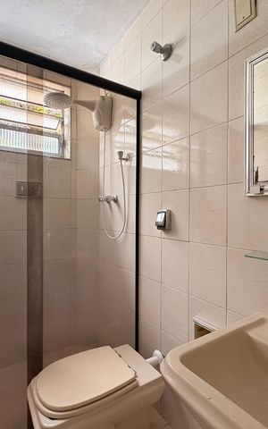 Apartamento à venda com 70m², 2 quartos e 2 vagas Apartamento à venda com 70m², 2 quartos e 2 vagasBanheiro da Suíte