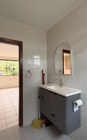 Apartamento à venda com 70m², 2 quartos e 2 vagas Apartamento à venda com 70m², 2 quartos e 2 vagasBanheiro