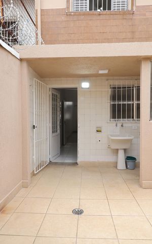 Casa para alugar com 90m², 2 quartos e 1 vagaQuintal - Fundo