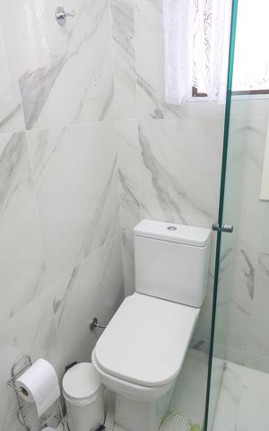 Casa à venda com 96m², 3 quartos e 3 vagas Casa à venda com 96m², 3 quartos e 3 vagasBanheiro da Suíte
