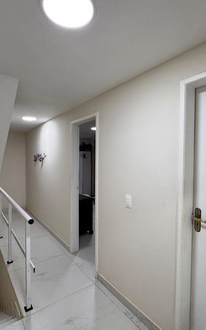 Casa de condomínio à venda com 149m², 2 quartos e 2 vagas Casa de condomínio à venda com 149m², 2 quartos e 2 vagasHall Dormitórios