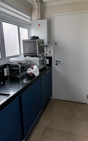 Apartamento à venda com 240m², 4 quartos e 6 vagas Apartamento à venda com 240m², 4 quartos e 6 vagasÁrea de Serviço