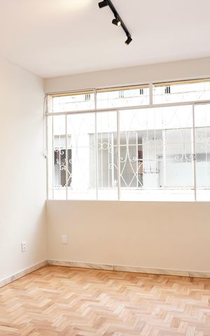 Apartamento à venda com 85m², 3 quartos e 1 vaga Apartamento à venda com 85m², 3 quartos e 1 vagaSala