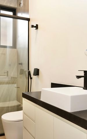 Apartamento à venda com 85m², 3 quartos e 1 vaga Apartamento à venda com 85m², 3 quartos e 1 vagaBanheiro Social
