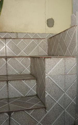 Casa para alugar com 150m², 3 quartos e 2 vagasEscada