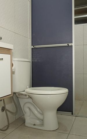 Casa para alugar com 150m², 3 quartos e 2 vagasBanheiro 1
