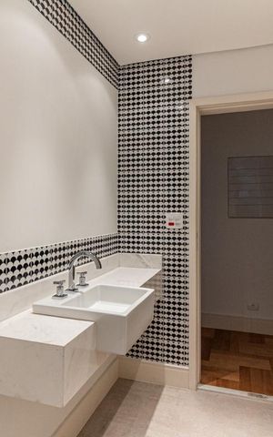 Apartamento à venda com 185m², 3 quartos e 1 vaga Apartamento à venda com 185m², 3 quartos e 1 vagaBanheiro Social