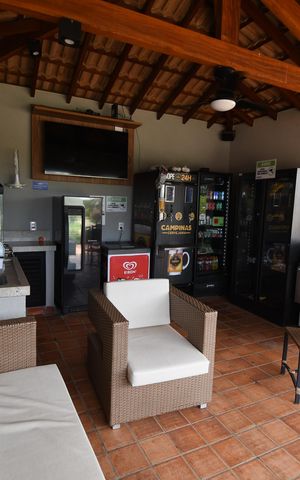 Casa de condomínio à venda com 323m², 4 quartos e 4 vagasÁrea comum - Churrasqueira