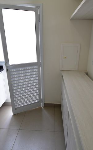 Casa de condomínio à venda com 323m², 4 quartos e 4 vagasÁrea de Serviço
