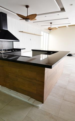 Casa de condomínio à venda com 323m², 4 quartos e 4 vagasVaranda gourmet