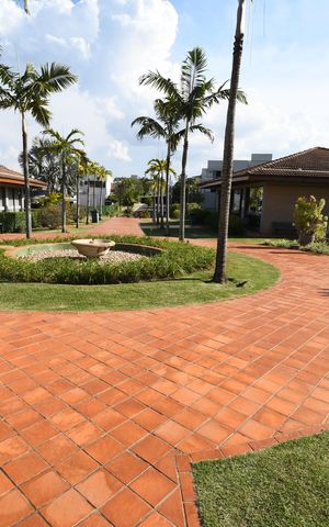 Casa de condomínio à venda com 323m², 4 quartos e 4 vagasÁrea comum