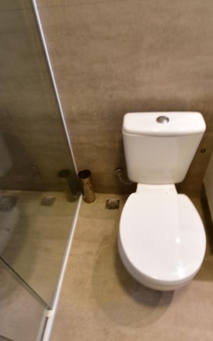 Casa de condomínio à venda com 323m², 4 quartos e 4 vagasBanheiro Social